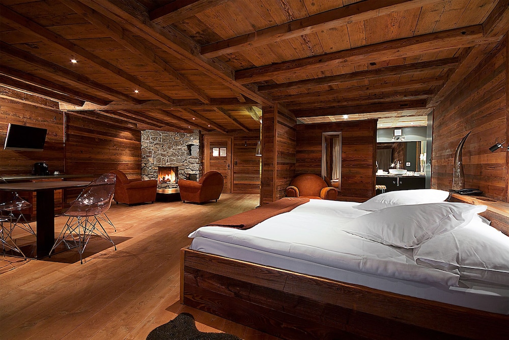 Suite, Balcony, Mountain View (South) photo 1