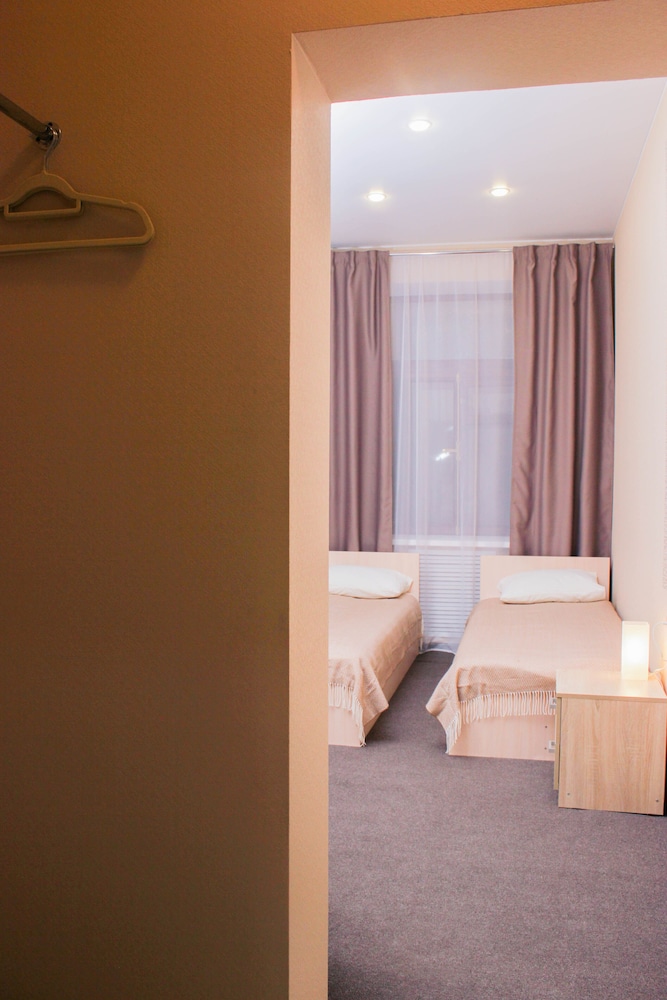 Basic Twin Room