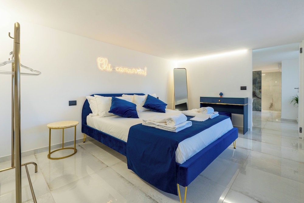 Premium Double Room, Private Bathroom, Courtyard View (Camilleri) photo 1