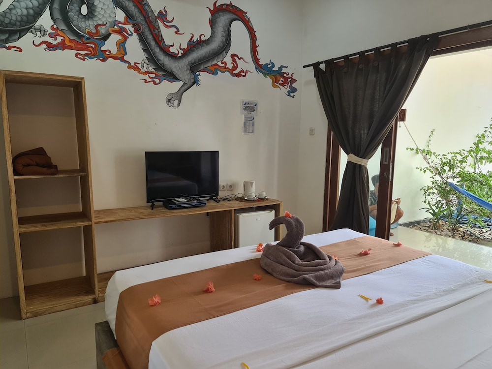 Deluxe Room - Photo 12