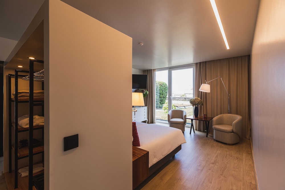 Premium Studio Suite photo 2