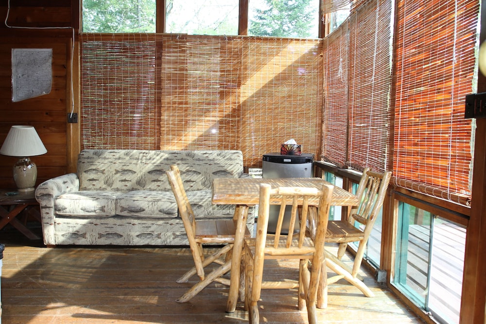 Cabin (4) photo 3