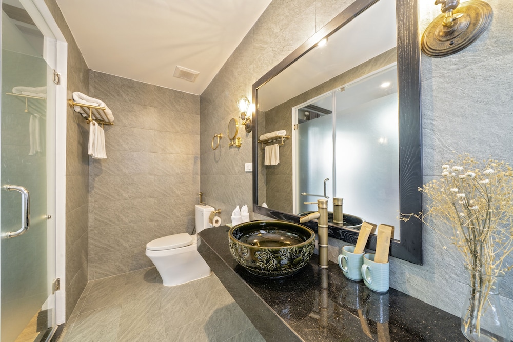 Deluxe Double or Twin Room, Pool View - Photo 8