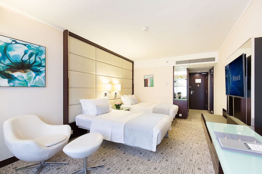 Club Deluxe Room