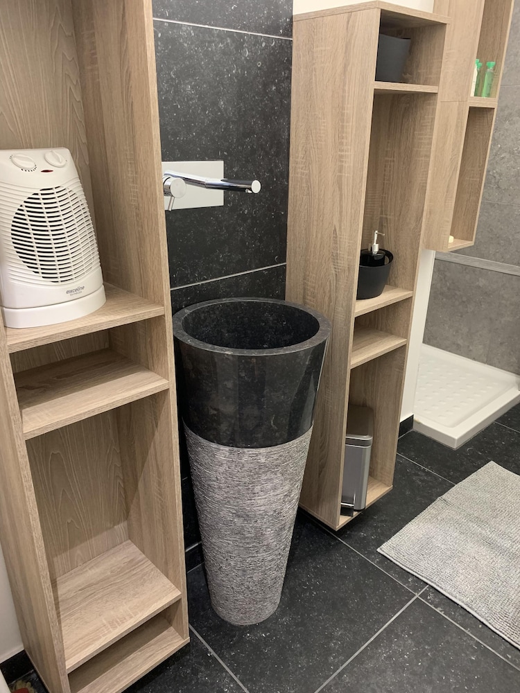 Deluxe Apartment, Accessible, Ensuite photo 3