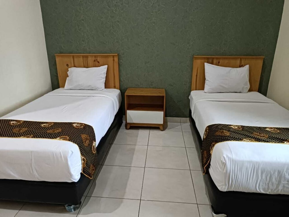 Standard Double Or Twin Room - Photo 7