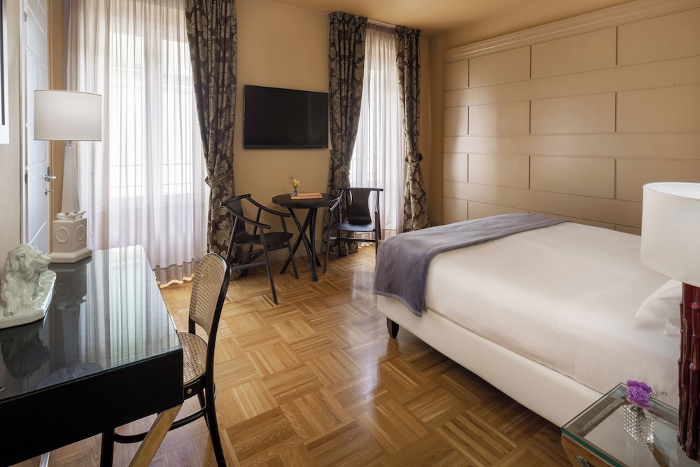 Deluxe Room - Photo 3