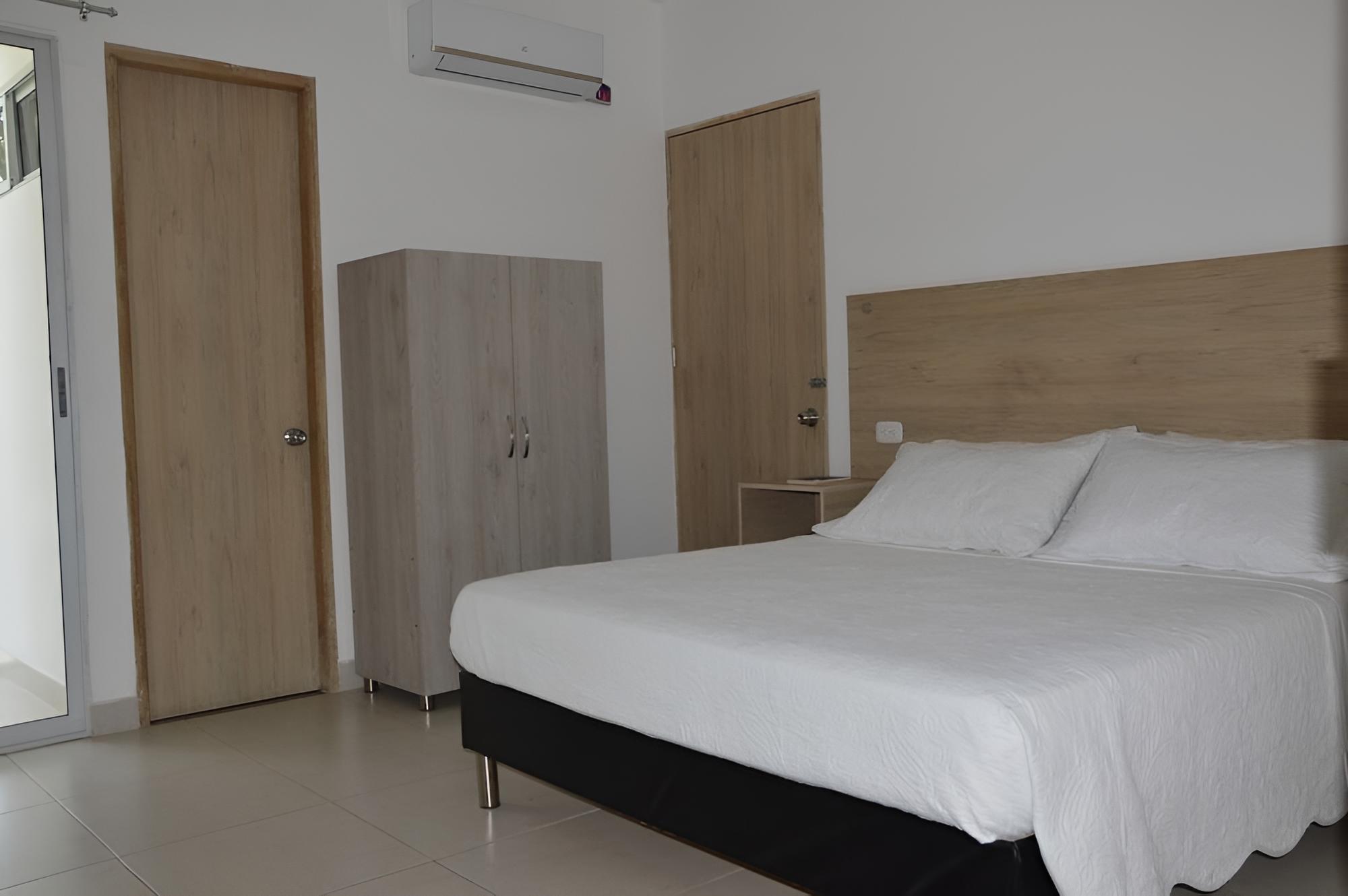 Basic Double Room Single Use photo 2