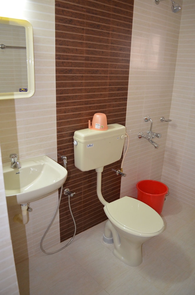 Deluxe Triple Room, 3 Twin Beds photo 3