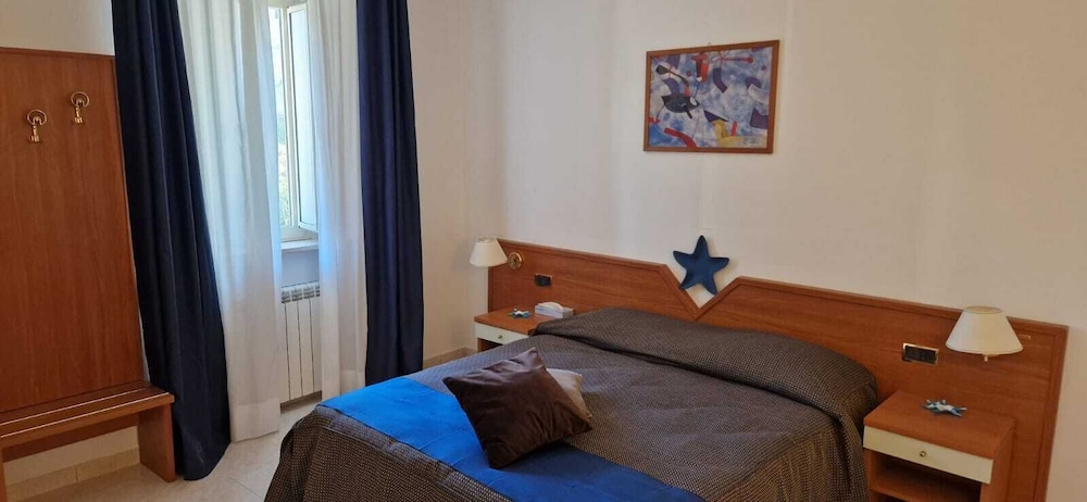 Classic Double or Twin Room photo 3
