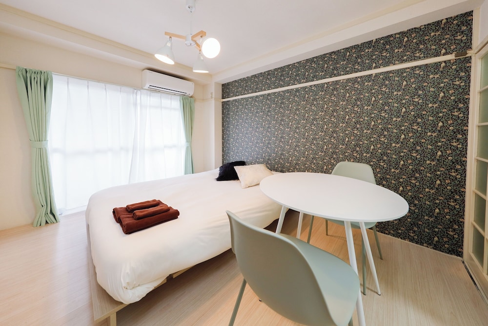 Basic Apartment photo 3