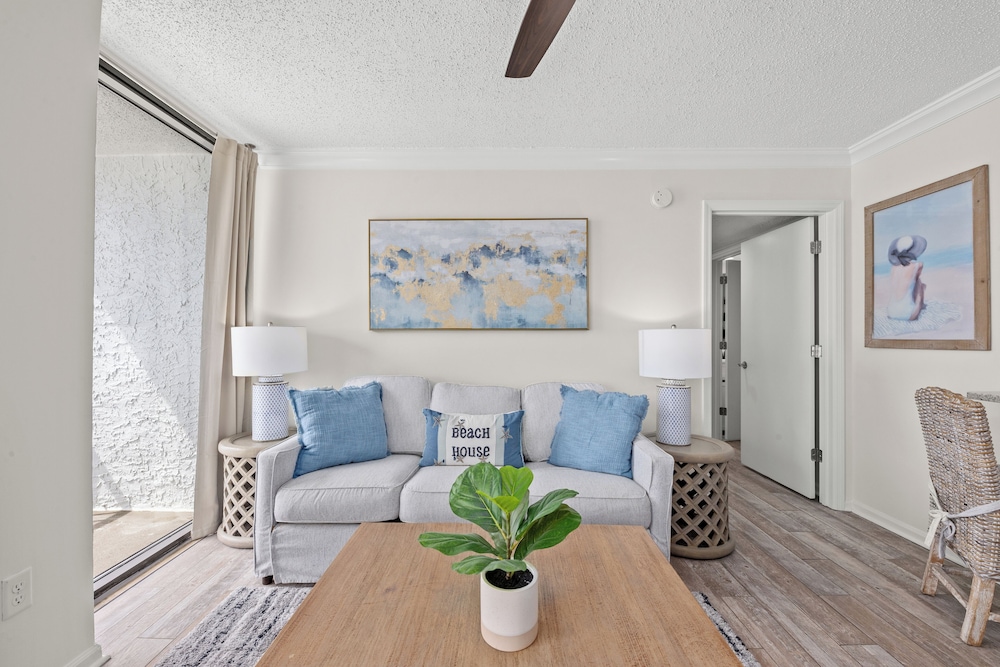 Vista Aérea - Apartamento na Praia com 2 Quartos e 2 Banheiros