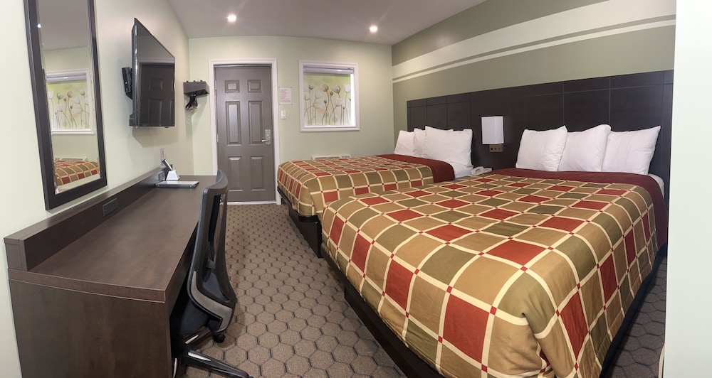 Room, 2 Queen Beds photo 1