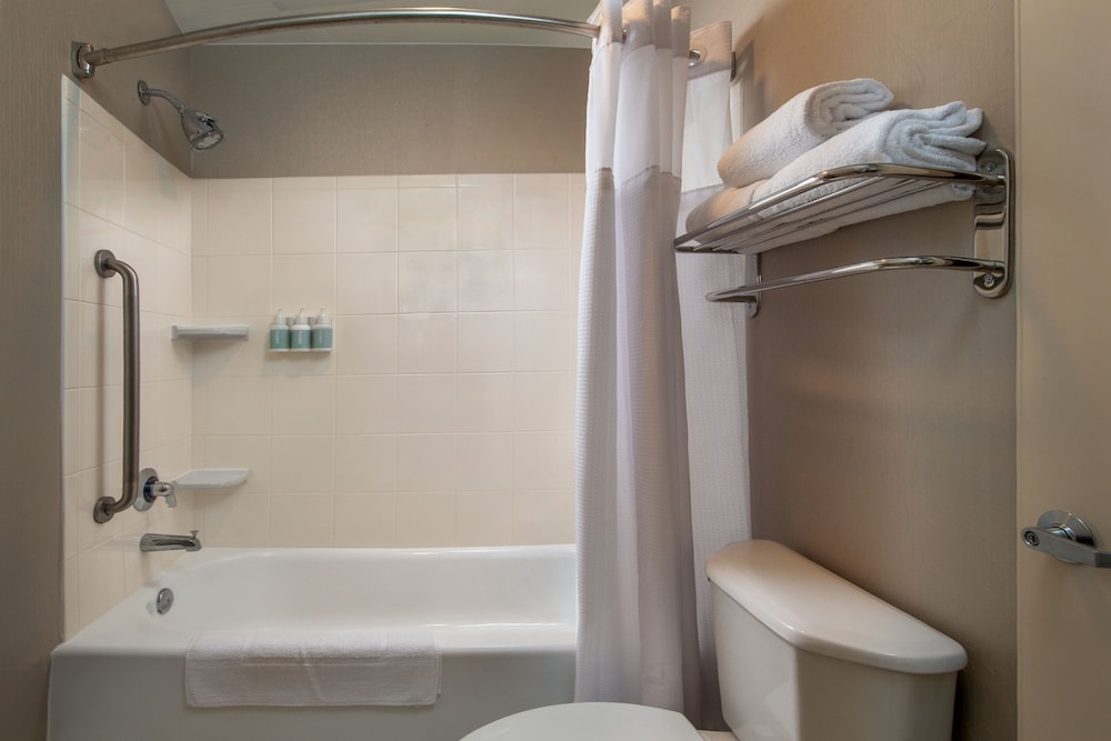 Suite, Multiple Beds - Photo 7