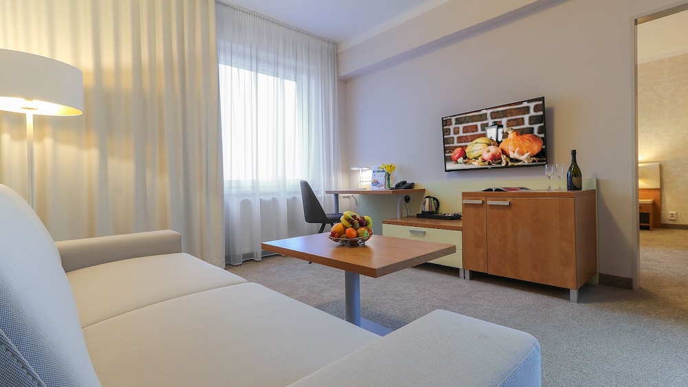 Deluxe Suite photo 3