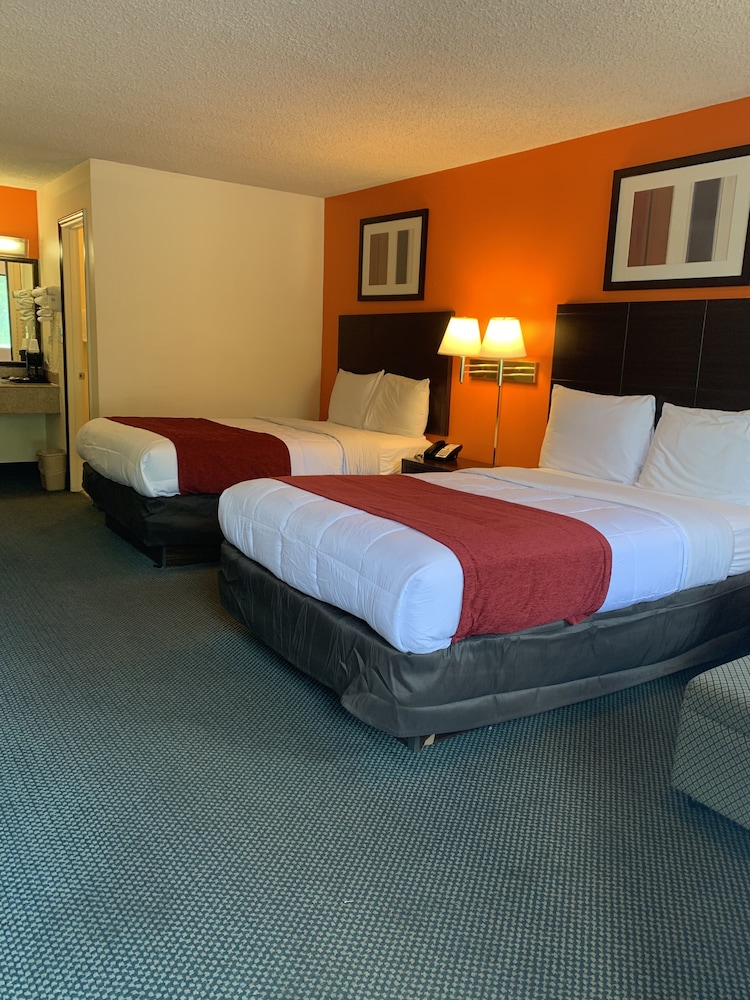 Room, 2 Double Beds, Non Smoking - Photo 9