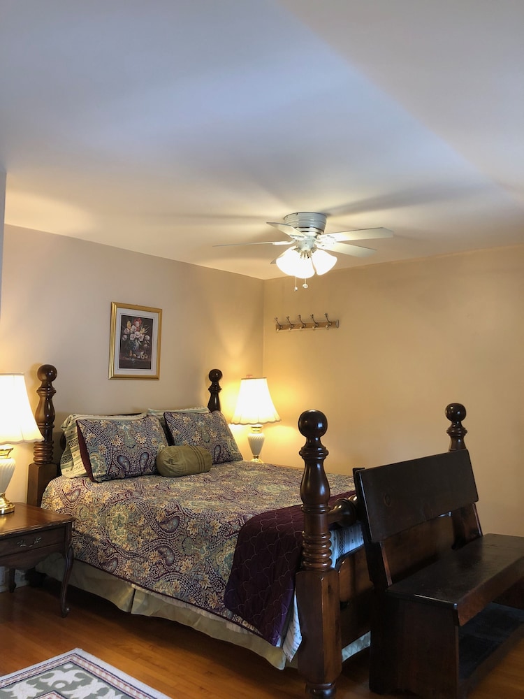 Room (California) photo 3