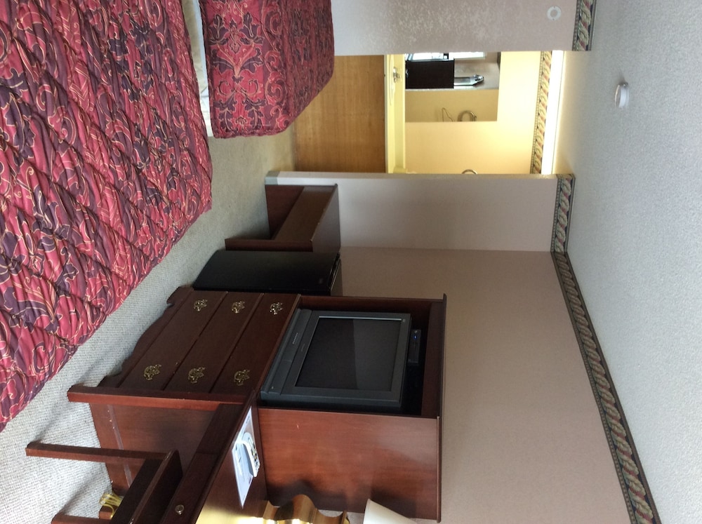 Standard Room, 2 Double Beds, Smoking photo 3