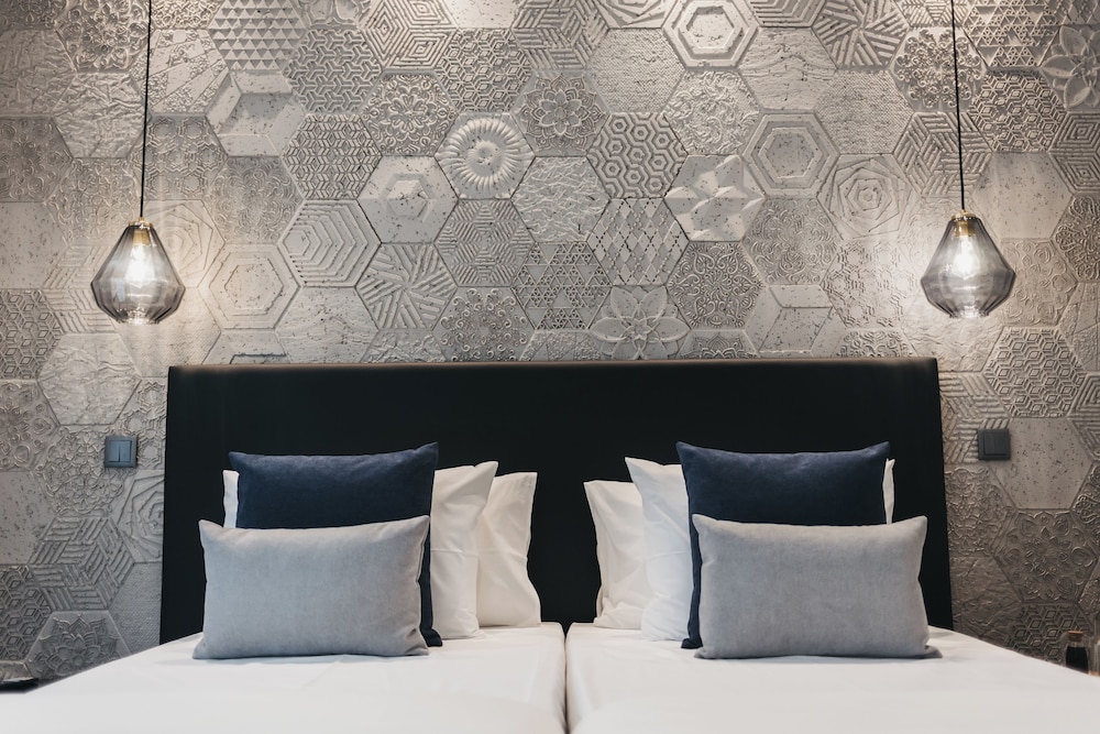 Twin Room, Balcony