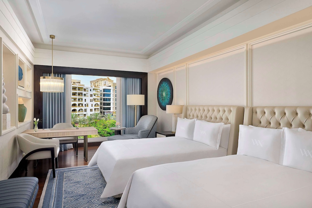 Premier Room, 1 Double Bed (Botanical View)