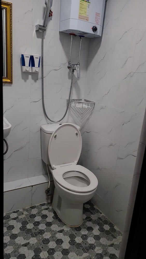Deluxe Quadruple Room, 2 Bedrooms, Non Smoking, City View photo 3
