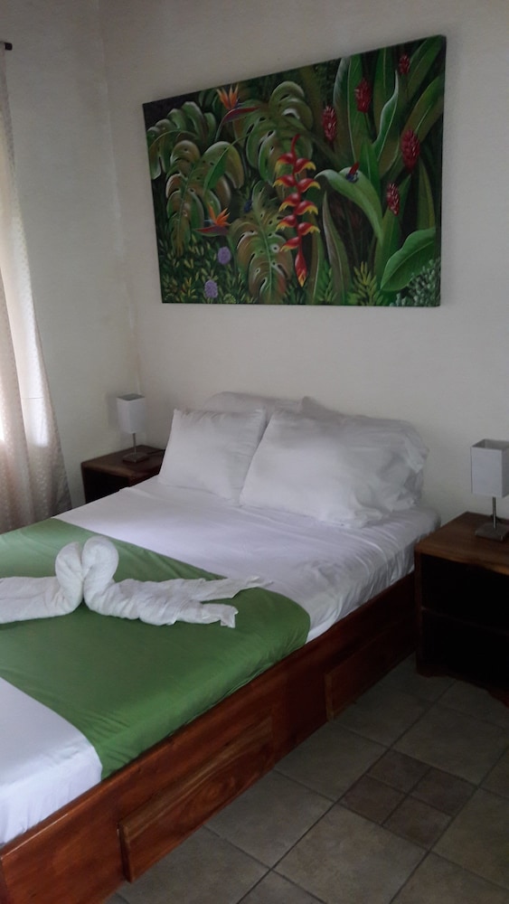 Standard Quadruple Room, Multiple Beds, Non Smoking, Lake View photo 1