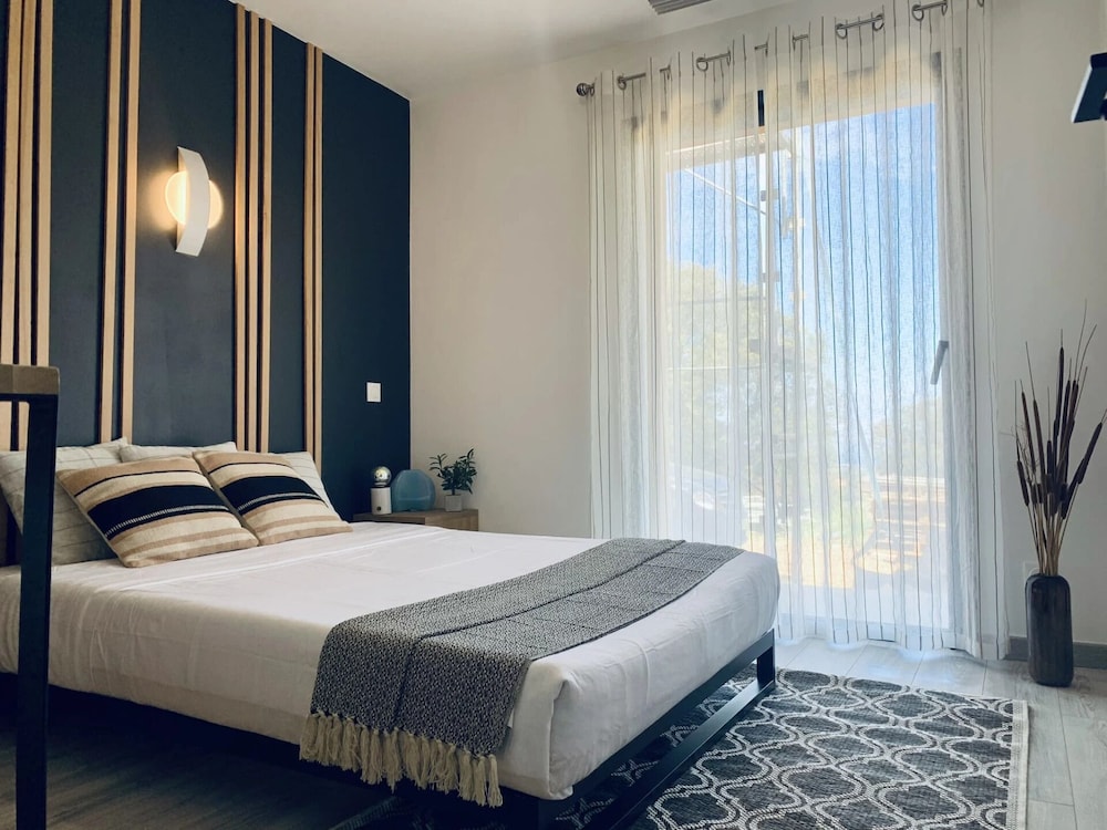 Apartment, 2 Bedrooms, Patio, Garden View
