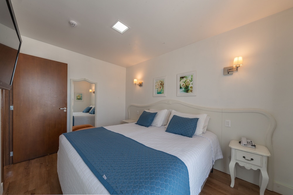 Luxury Triple Room