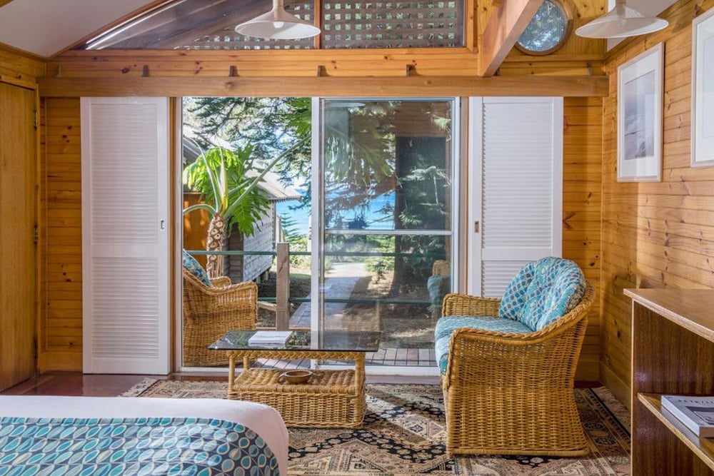 Garden Bungalow photo 2