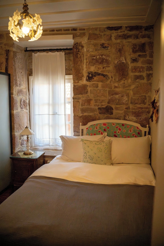 Economy Room, City View