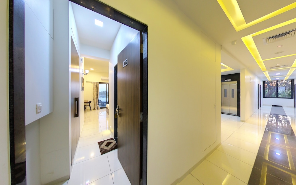 Luxury Room, Balcony - Photo 6