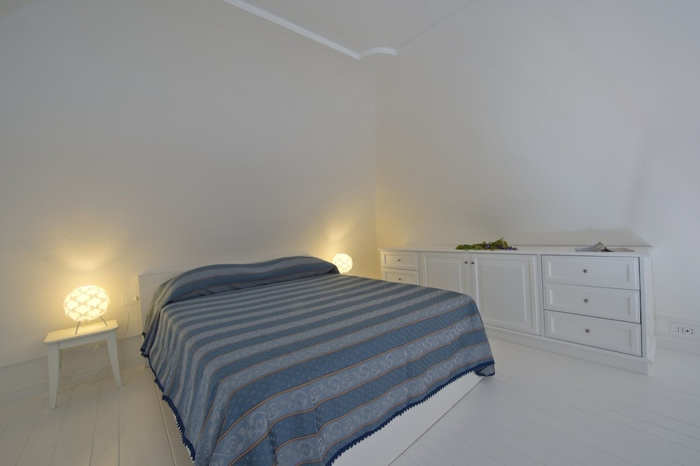Apartment, 2 Bedrooms, Terrace, Sea View photo 1