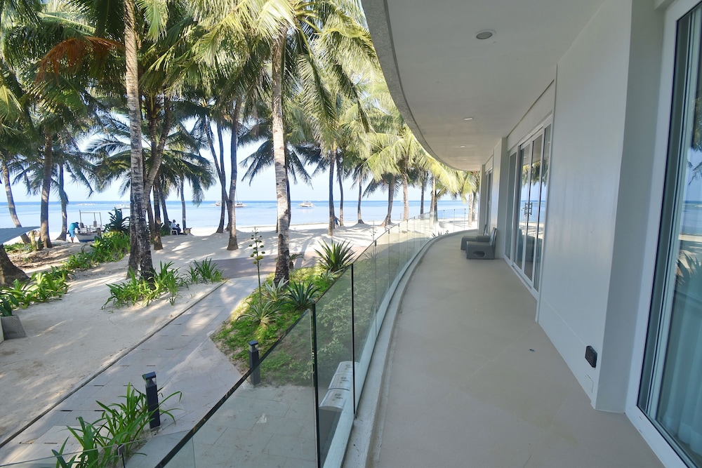 Premier Suite (Two Bedroom Sea View) - Photo 11