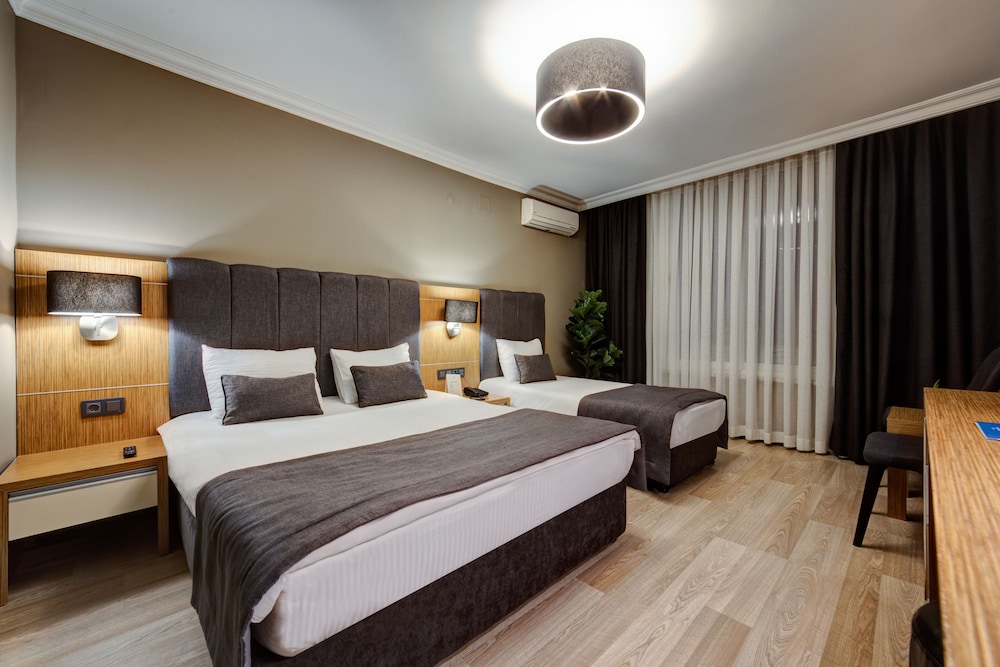 Standard Triple Room photo 3