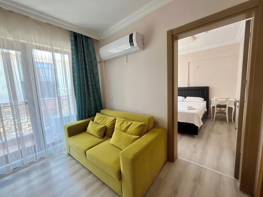Standard Suite, Balcony, Sea View photo 3
