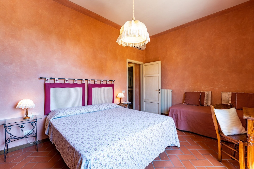 Panoramic Triple Room photo 2