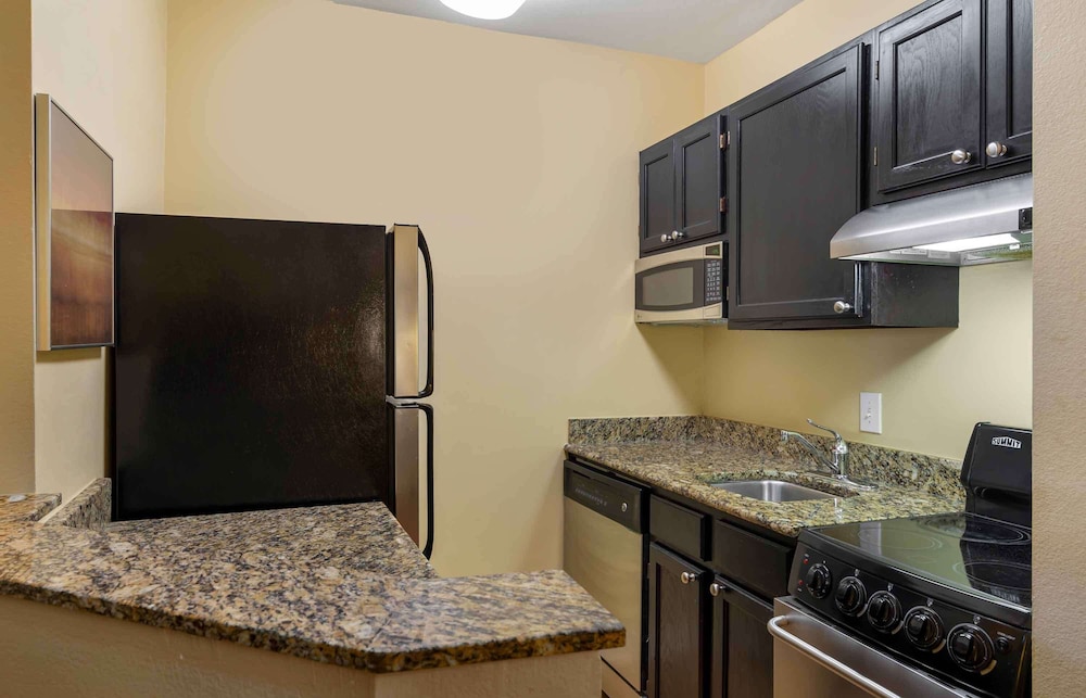 Premium Studio, Non Smoking, Refrigerator & Microwave - Photo 4