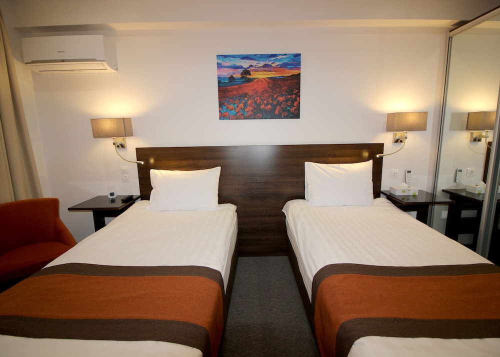 Superior Twin Room photo 3