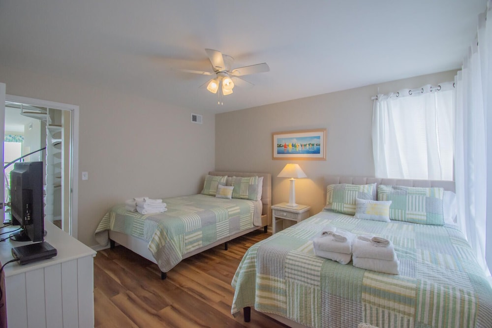 Condo, Multiple Beds, Kitchen, Ocean View photo 1