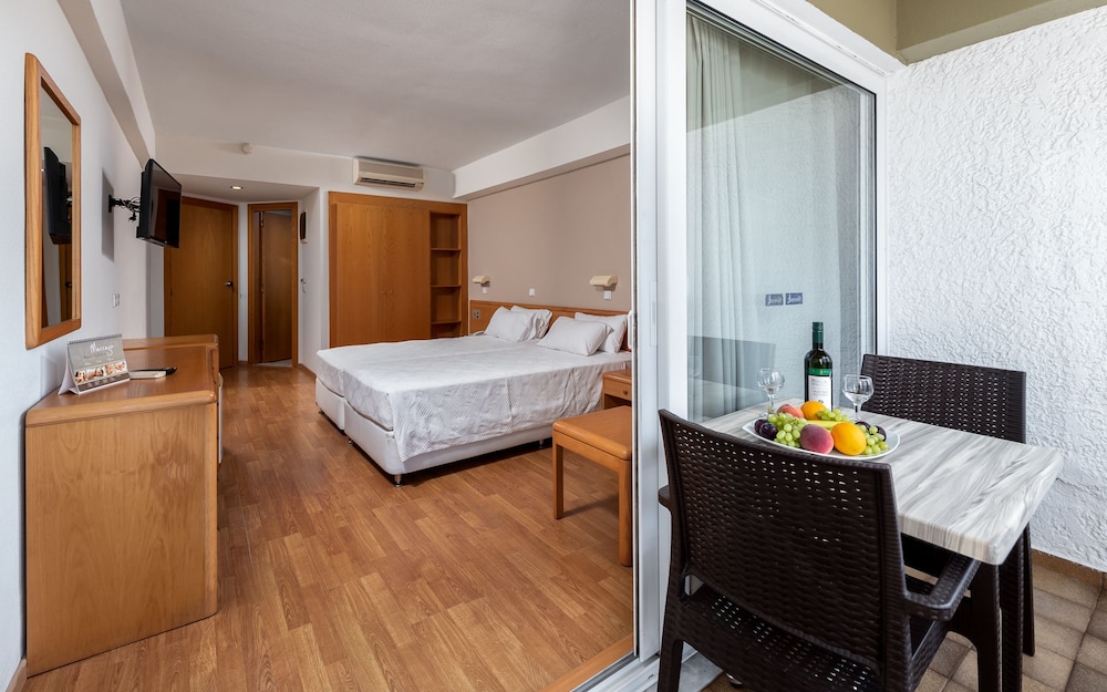 Standard Room, Mountain View photo 3