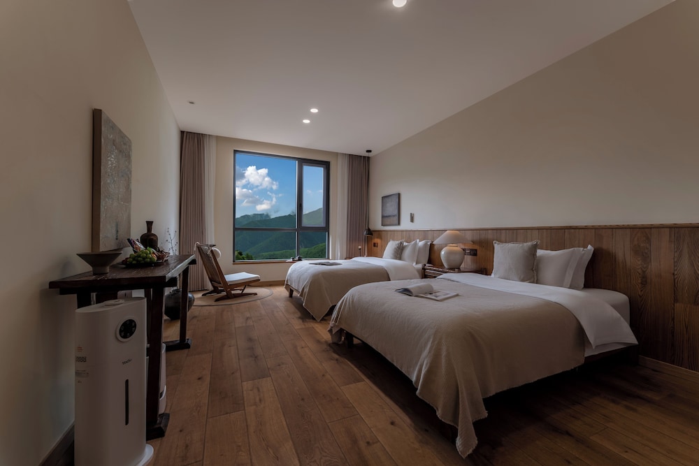 Basic Twin Room