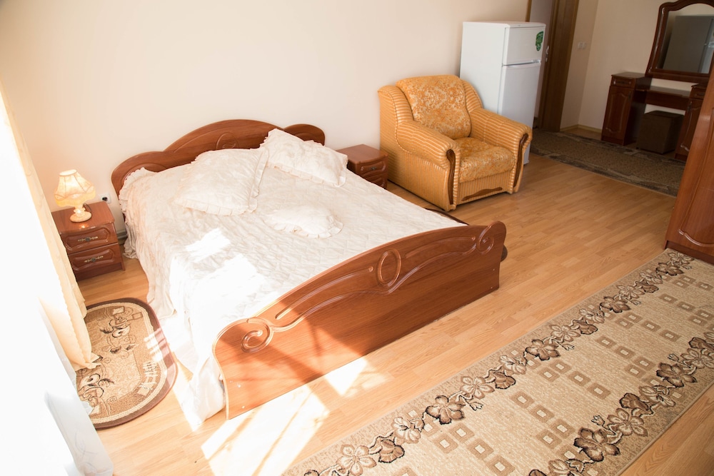 Superior Double Room, 1 Queen Bed, Non Smoking, River View