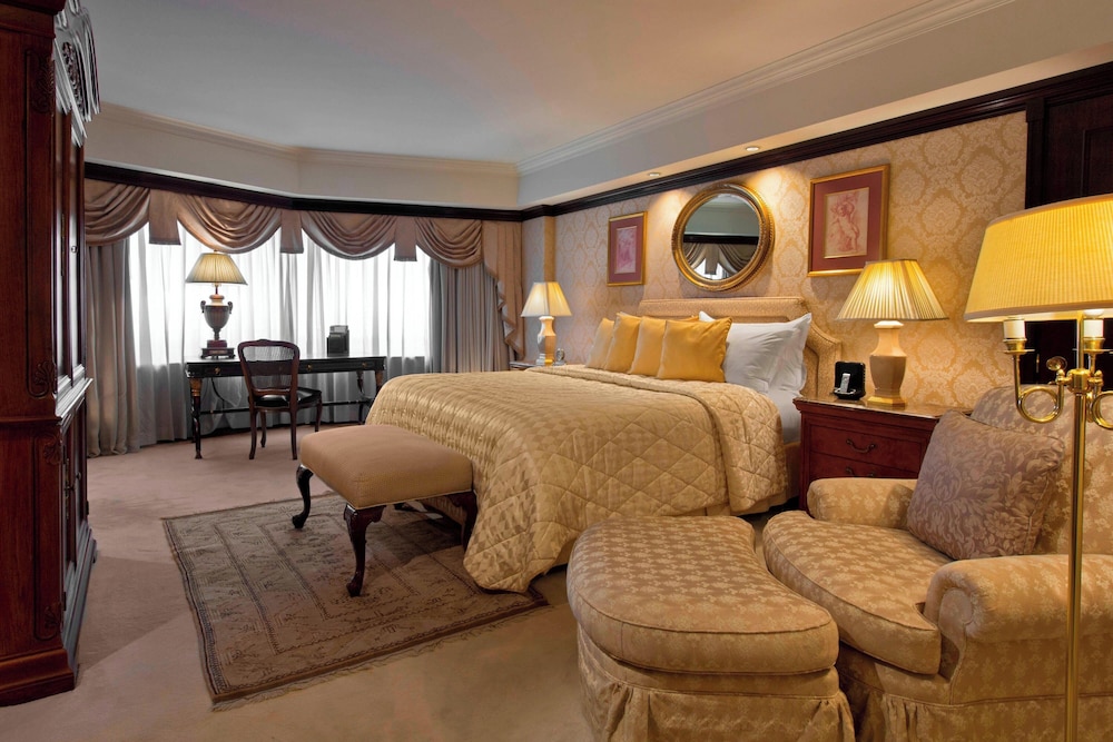 Club Suite, 1 King Bed, Terrace (Terrace) - Photo 8
