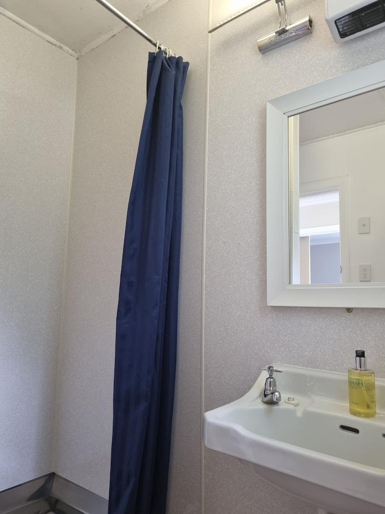 Standard Room, 2 Bedrooms photo 2