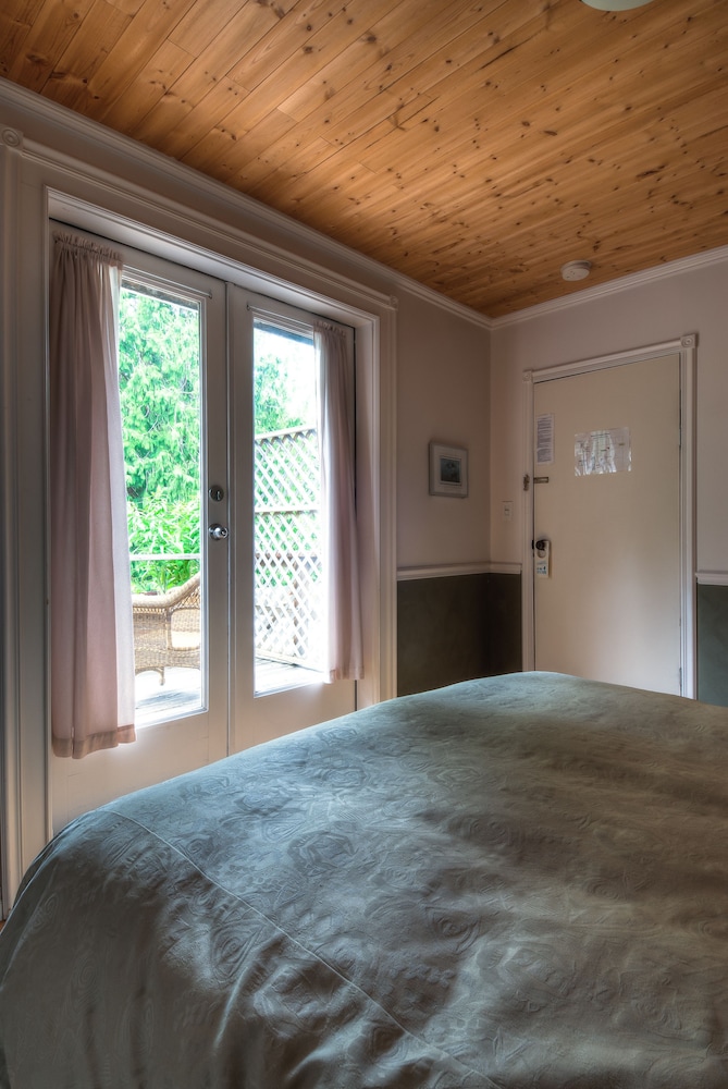 Comfort Room, 1 Queen Bed photo 1
