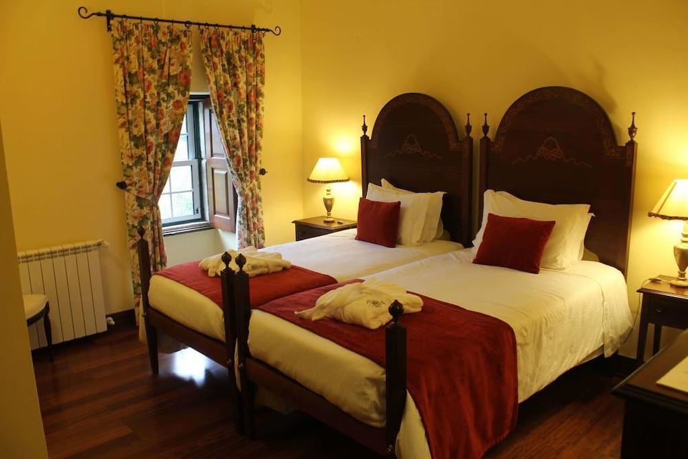 Twin Room with Extra Bed photo 1