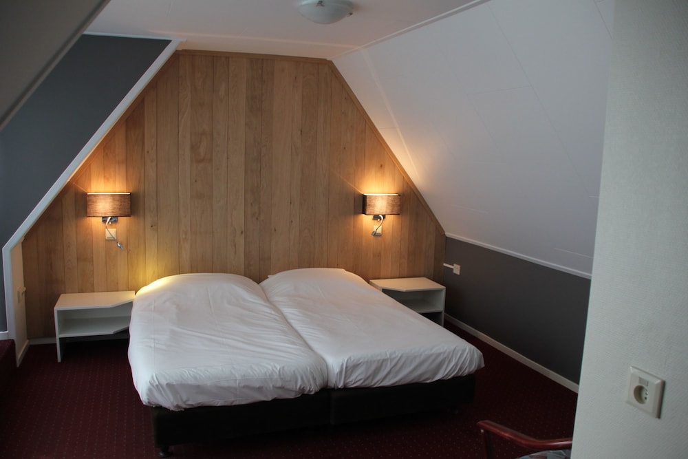 Economy Double Room photo 1