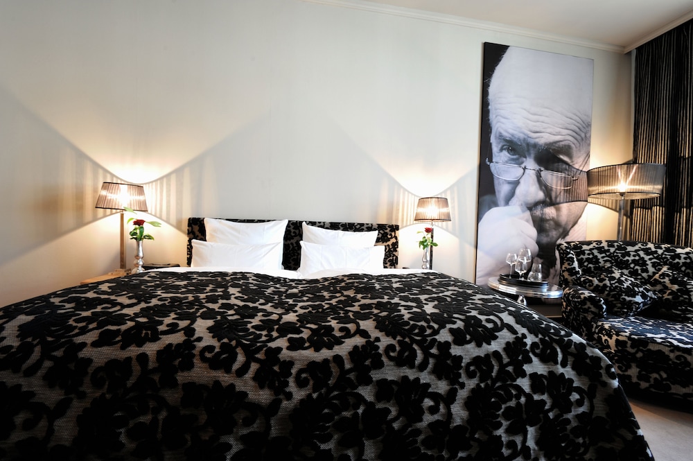 Deluxe Room - Photo 3