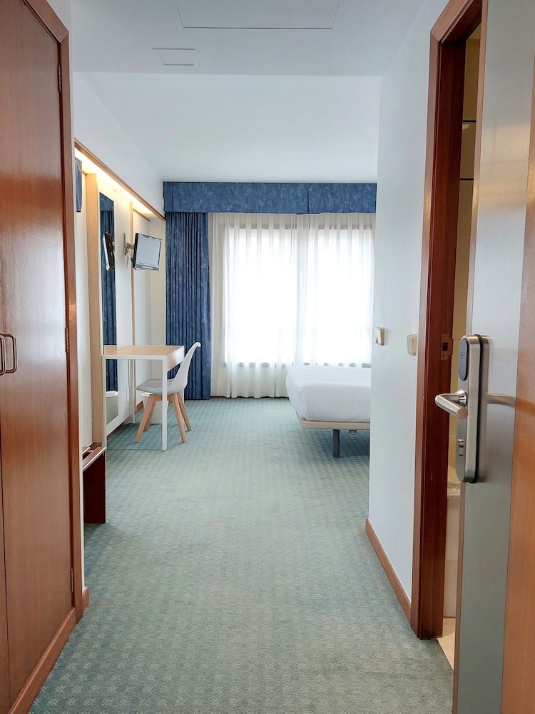 Standard Room - Photo 11
