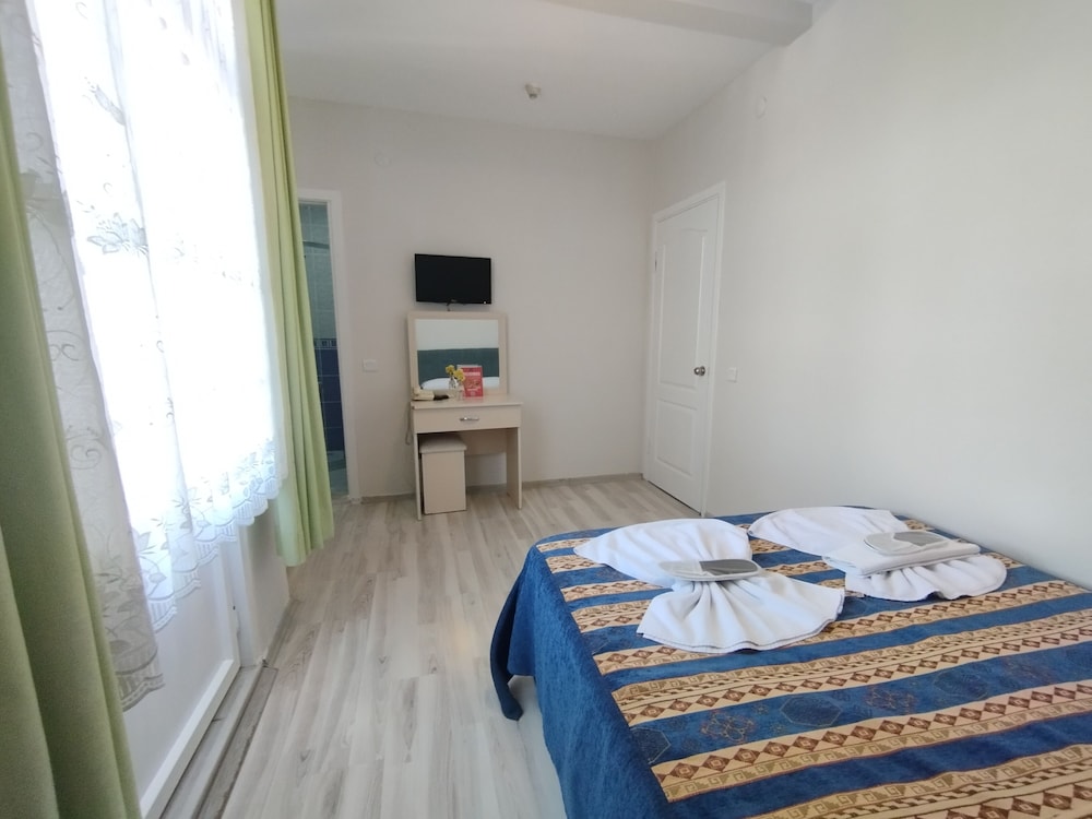 Standard Double Room photo 3